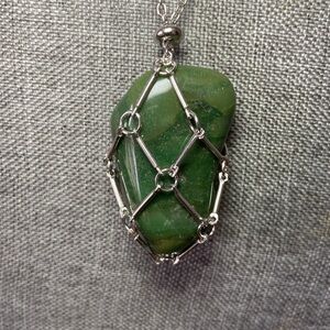 NEW LARGE POLISHED AVENTURINE STONE PENDANT NECKLACE